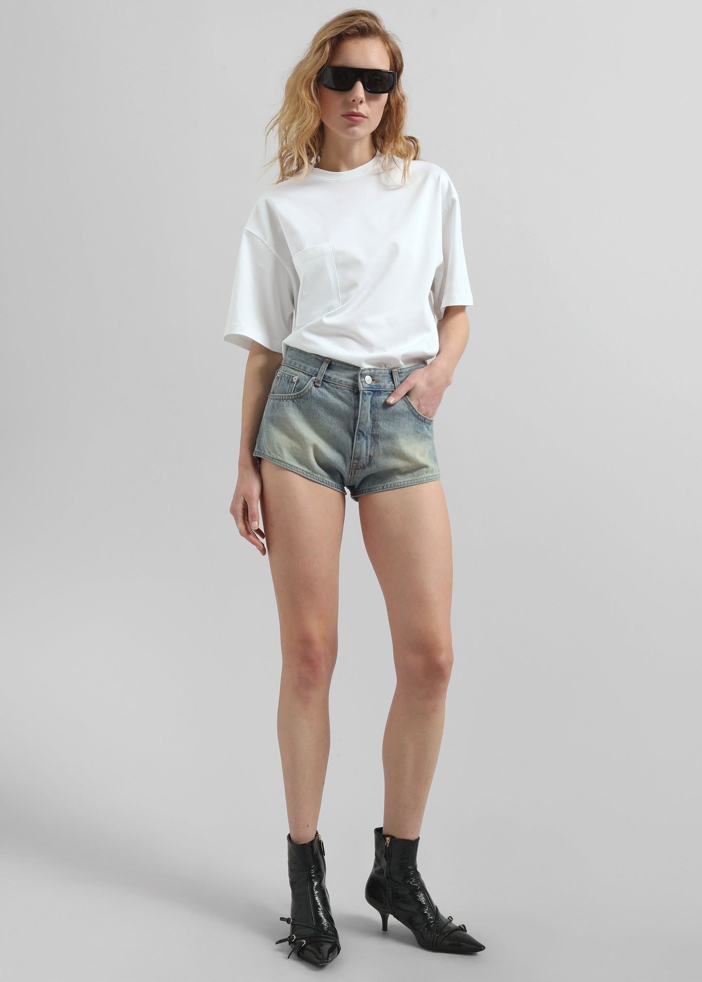 Ceylon Denim Hot Pants - Light Wash