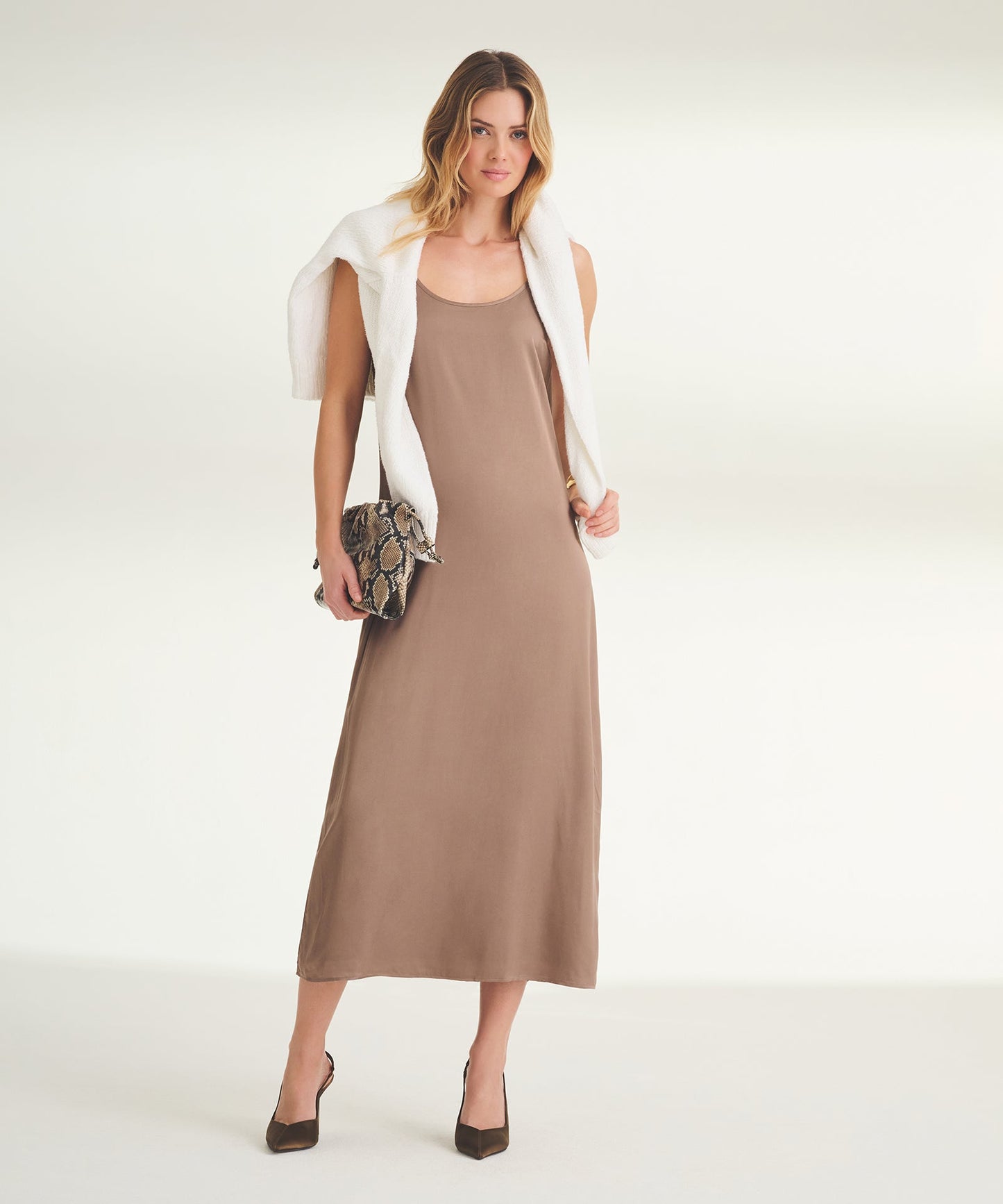 The Weightless Dress