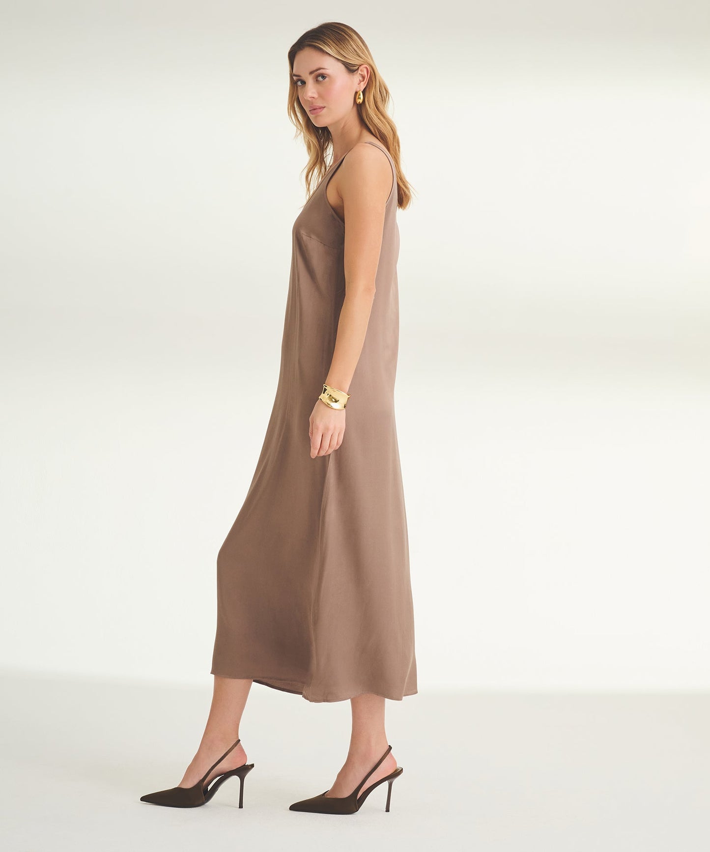 The Weightless Dress
