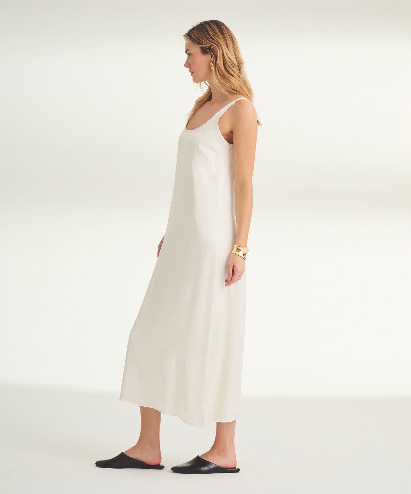 The Weightless Dress