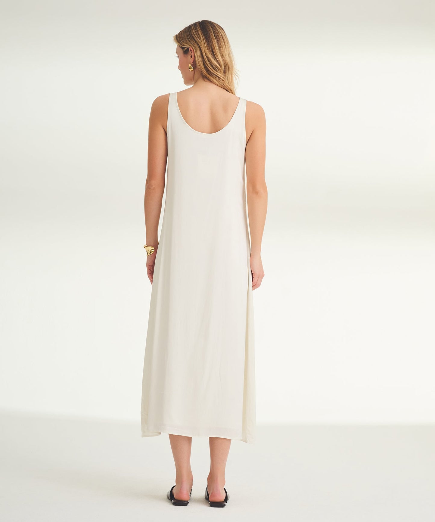 The Weightless Dress
